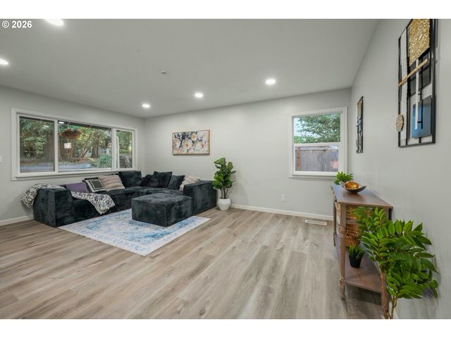 3325 ARBOR Dr, West Linn, OR 97068