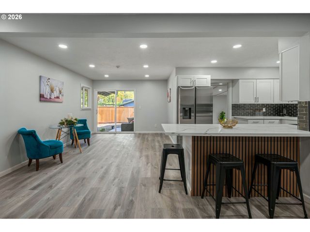 3325 ARBOR Dr, West Linn, OR 97068