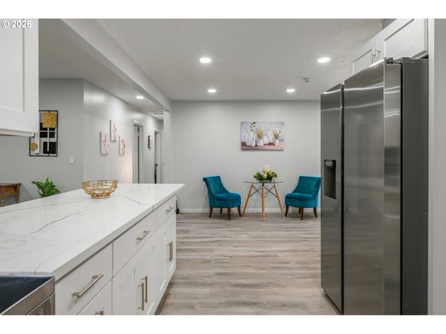 3325 ARBOR Dr, West Linn, OR 97068
