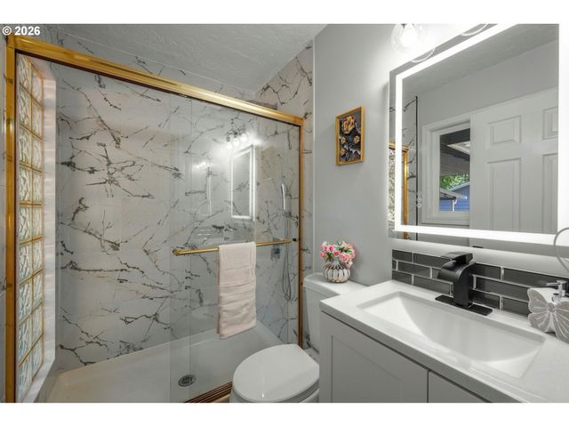 3325 ARBOR Dr, West Linn, OR 97068