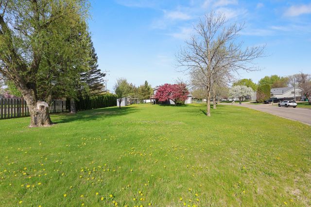 612 Watab Court, Sartell, MN 56377