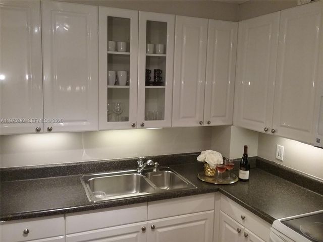 401 Golden Isles Dr 208, Hallandale Beach, FL 33009