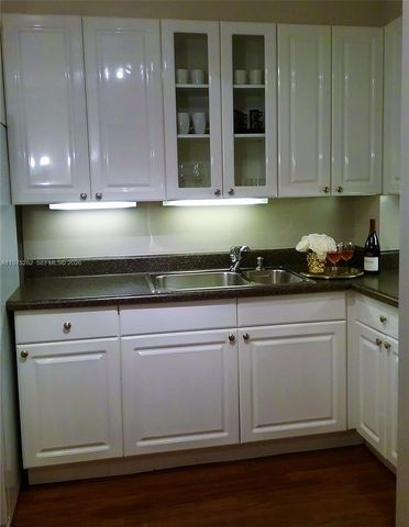 401 Golden Isles Dr 208, Hallandale Beach, FL 33009