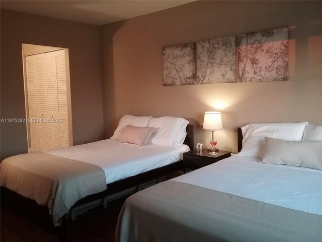 401 Golden Isles Dr 208, Hallandale Beach, FL 33009