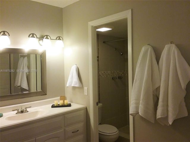 401 Golden Isles Dr 208, Hallandale Beach, FL 33009