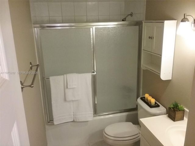 401 Golden Isles Dr 208, Hallandale Beach, FL 33009