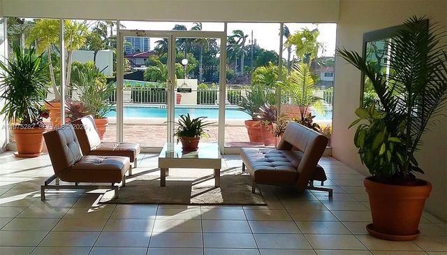 401 Golden Isles Dr 208, Hallandale Beach, FL 33009