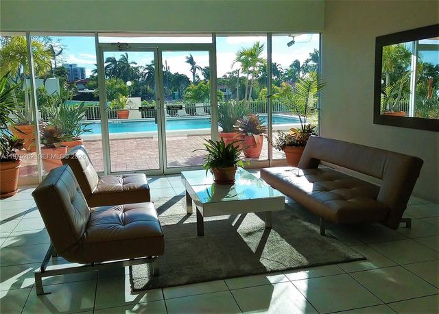 401 Golden Isles Dr 208, Hallandale Beach, FL 33009