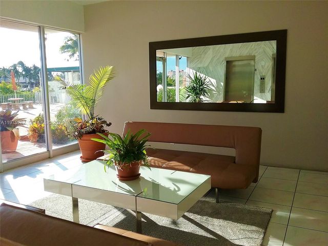 401 Golden Isles Dr 208, Hallandale Beach, FL 33009