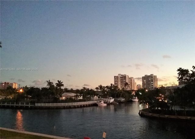 401 Golden Isles Dr 208, Hallandale Beach, FL 33009