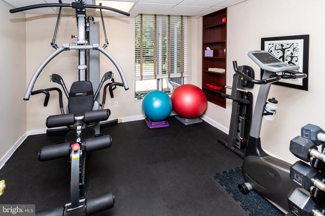 102 LINDBERGH RD, Hopewell, NJ 08525