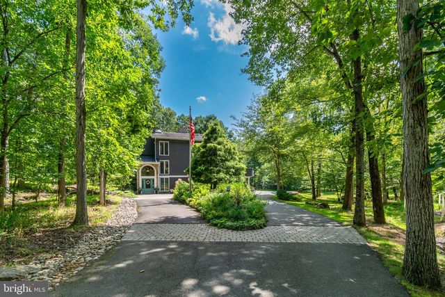 102 LINDBERGH RD, Hopewell, NJ 08525