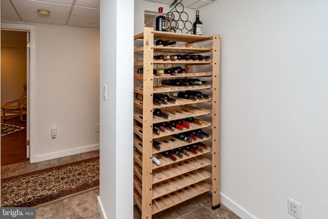 102 LINDBERGH RD, Hopewell, NJ 08525