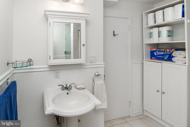 102 LINDBERGH RD, Hopewell, NJ 08525