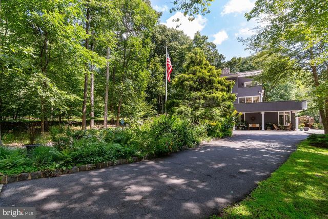 102 LINDBERGH RD, Hopewell, NJ 08525