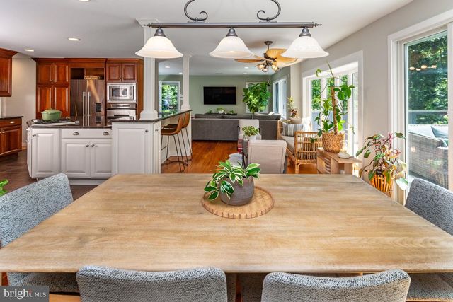 102 LINDBERGH RD, Hopewell, NJ 08525