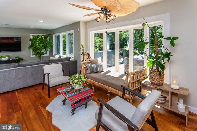 102 LINDBERGH RD, Hopewell, NJ 08525