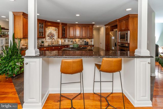 102 LINDBERGH RD, Hopewell, NJ 08525