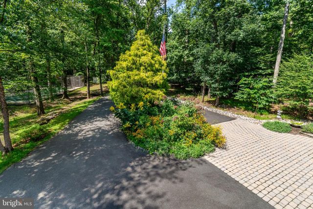102 LINDBERGH RD, Hopewell, NJ 08525