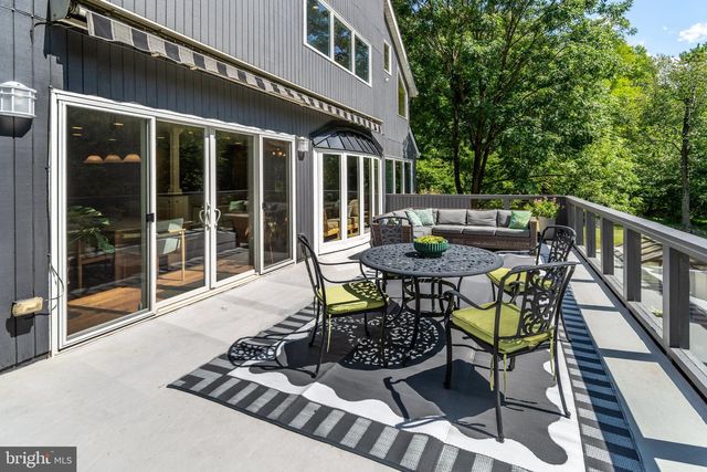 102 LINDBERGH RD, Hopewell, NJ 08525