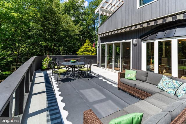 102 LINDBERGH RD, Hopewell, NJ 08525