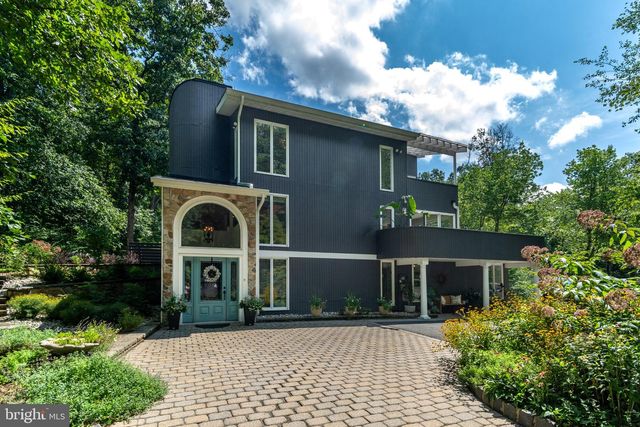 102 LINDBERGH RD, Hopewell, NJ 08525
