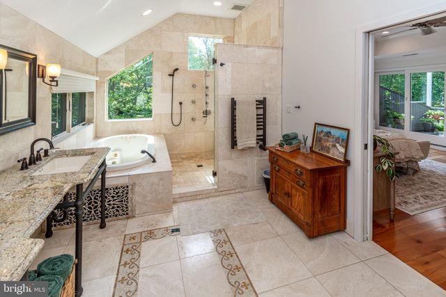 102 LINDBERGH RD, Hopewell, NJ 08525