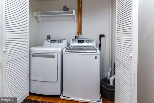 102 LINDBERGH RD, Hopewell, NJ 08525