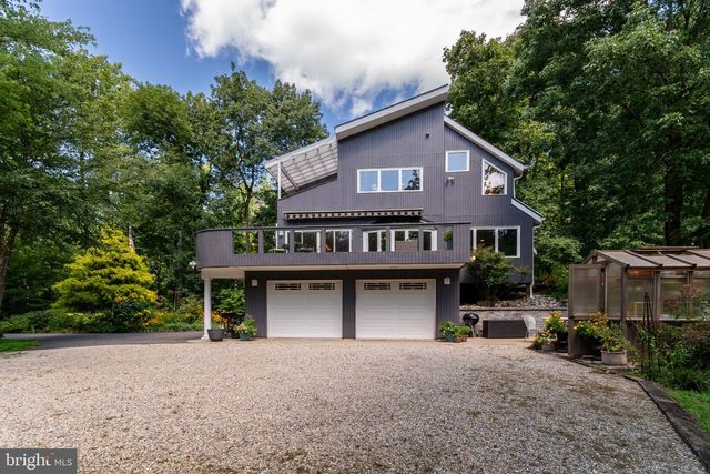102 LINDBERGH RD, Hopewell, NJ 08525