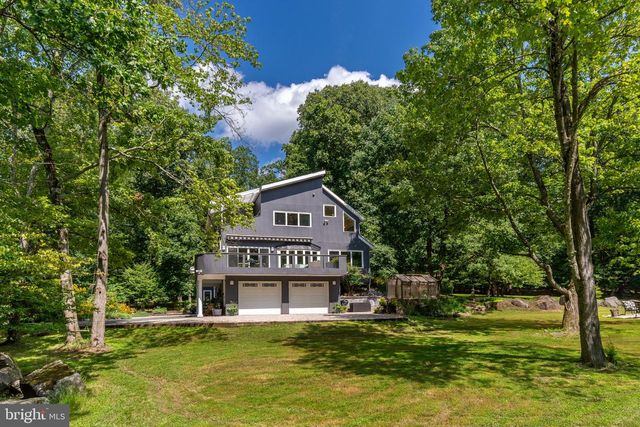 102 LINDBERGH RD, Hopewell, NJ 08525