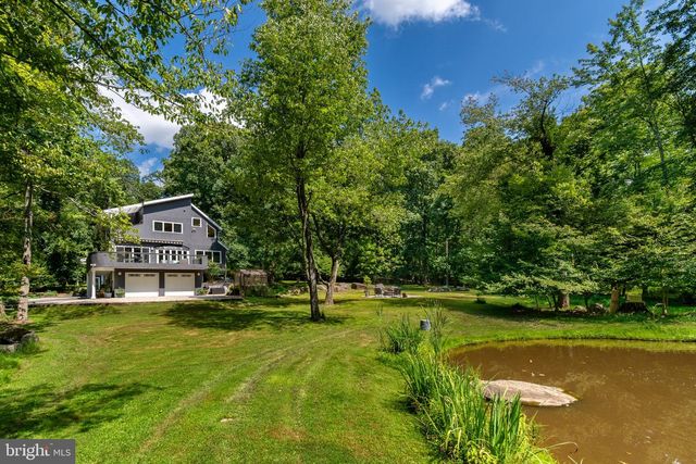 102 LINDBERGH RD, Hopewell, NJ 08525
