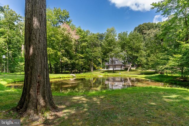 102 LINDBERGH RD, Hopewell, NJ 08525