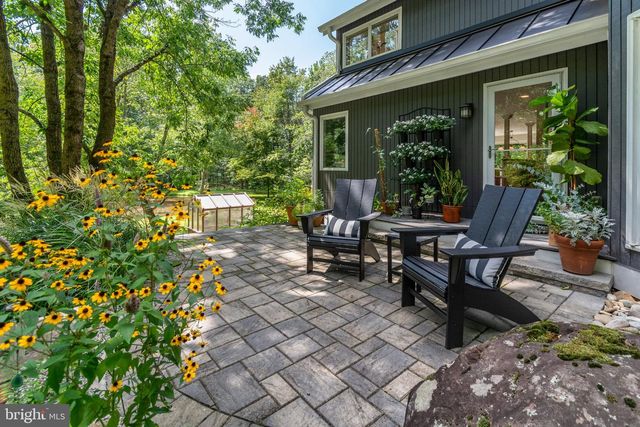 102 LINDBERGH RD, Hopewell, NJ 08525