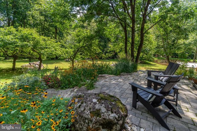 102 LINDBERGH RD, Hopewell, NJ 08525