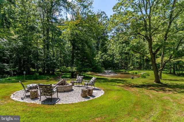 102 LINDBERGH RD, Hopewell, NJ 08525