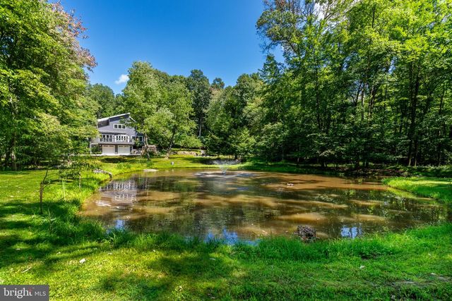 102 LINDBERGH RD, Hopewell, NJ 08525
