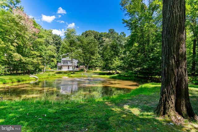 102 LINDBERGH RD, Hopewell, NJ 08525