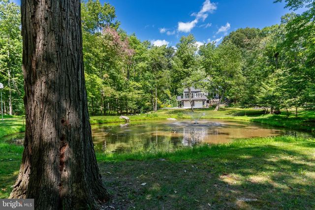 102 LINDBERGH RD, Hopewell, NJ 08525