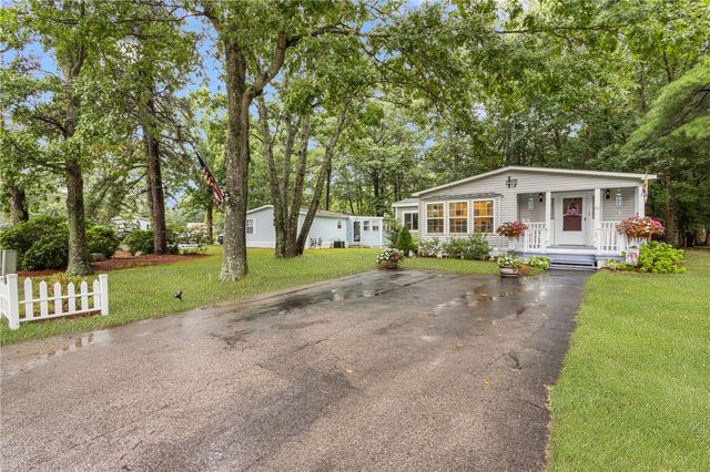 95 Lear Drive, Coventry, RI 02816