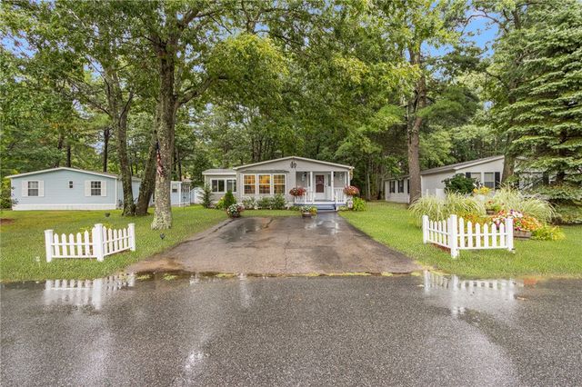 95 Lear Drive, Coventry, RI 02816