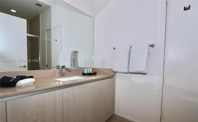 4111 S Ocean Dr UPH8, Hollywood, FL 33019