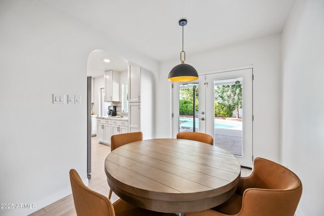 2452 E ELM Street, Phoenix, AZ 85016