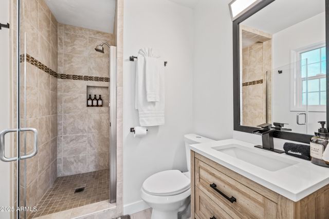 2452 E ELM Street, Phoenix, AZ 85016