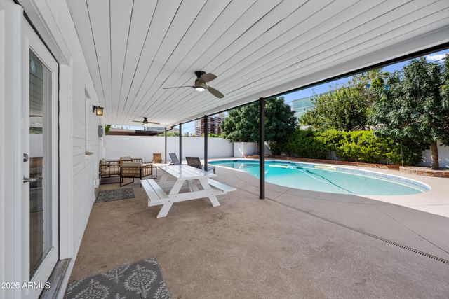 2452 E ELM Street, Phoenix, AZ 85016