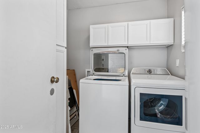 2452 E ELM Street, Phoenix, AZ 85016