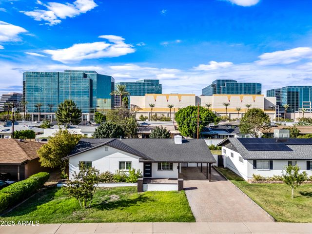 2452 E ELM Street, Phoenix, AZ 85016