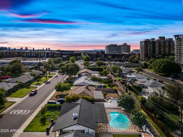 2452 E ELM Street, Phoenix, AZ 85016
