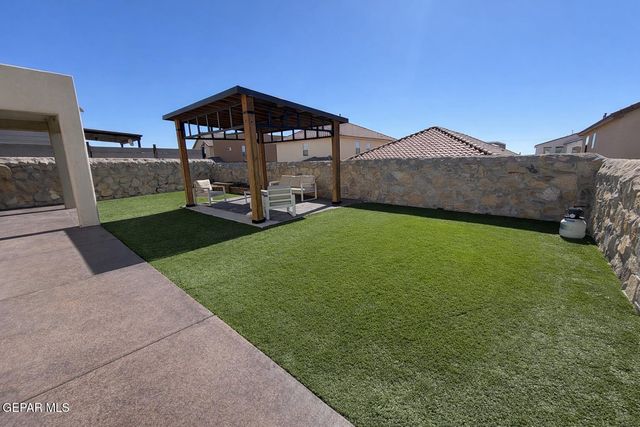 12452 KNIGHTSBRIDGE Drive, Horizon City, TX 79928