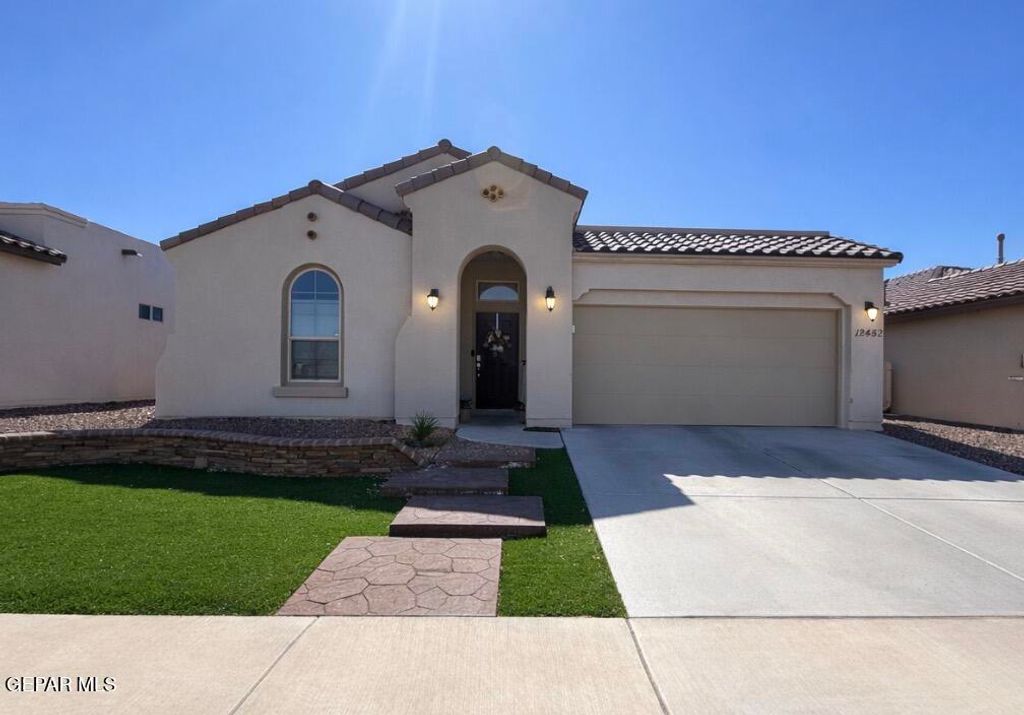 12452 KNIGHTSBRIDGE Drive, Horizon City, TX 79928