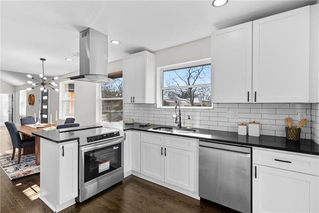 968 BRUCE Circle, Atlanta, GA 30316